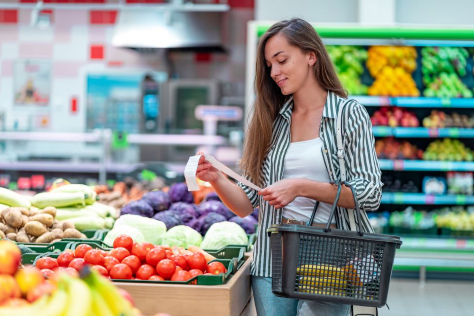 Precios de alimentos suben e inflación de 12 meses llega al 4,4%