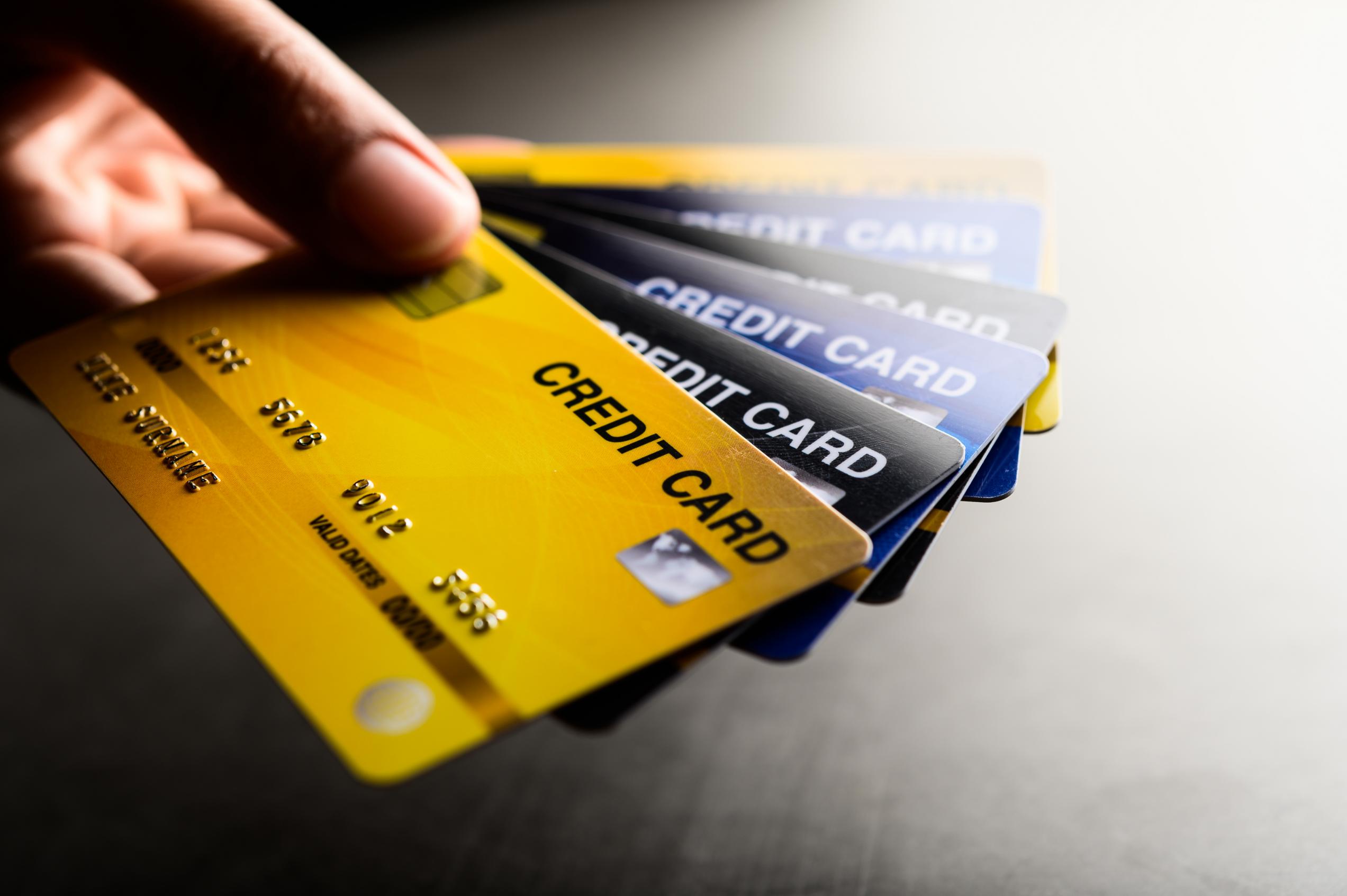 Paraguayan Credit Card Usage Reaches All-Time High, Surpassing G. 3.7 Billion